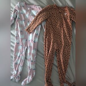 Carter's 5T Fleece Footed Pajama Pair
